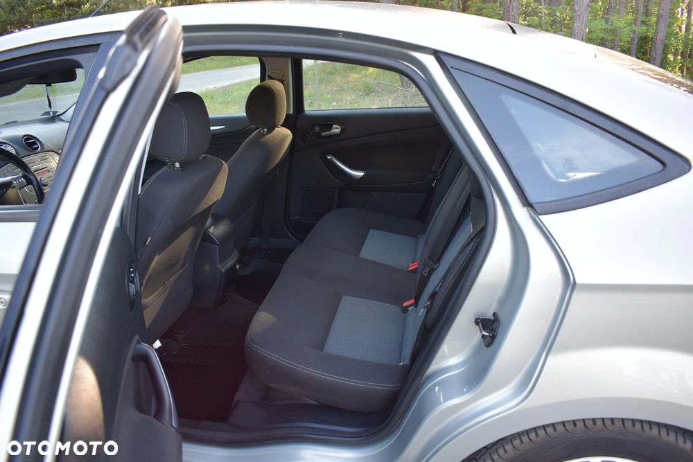 Ford Mondeo - 14