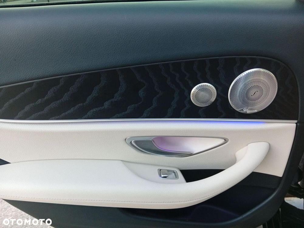 Mercedes-Benz Klasa E - 26