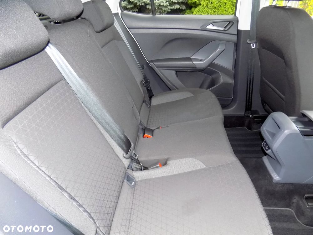 Volkswagen T-Cross - 16