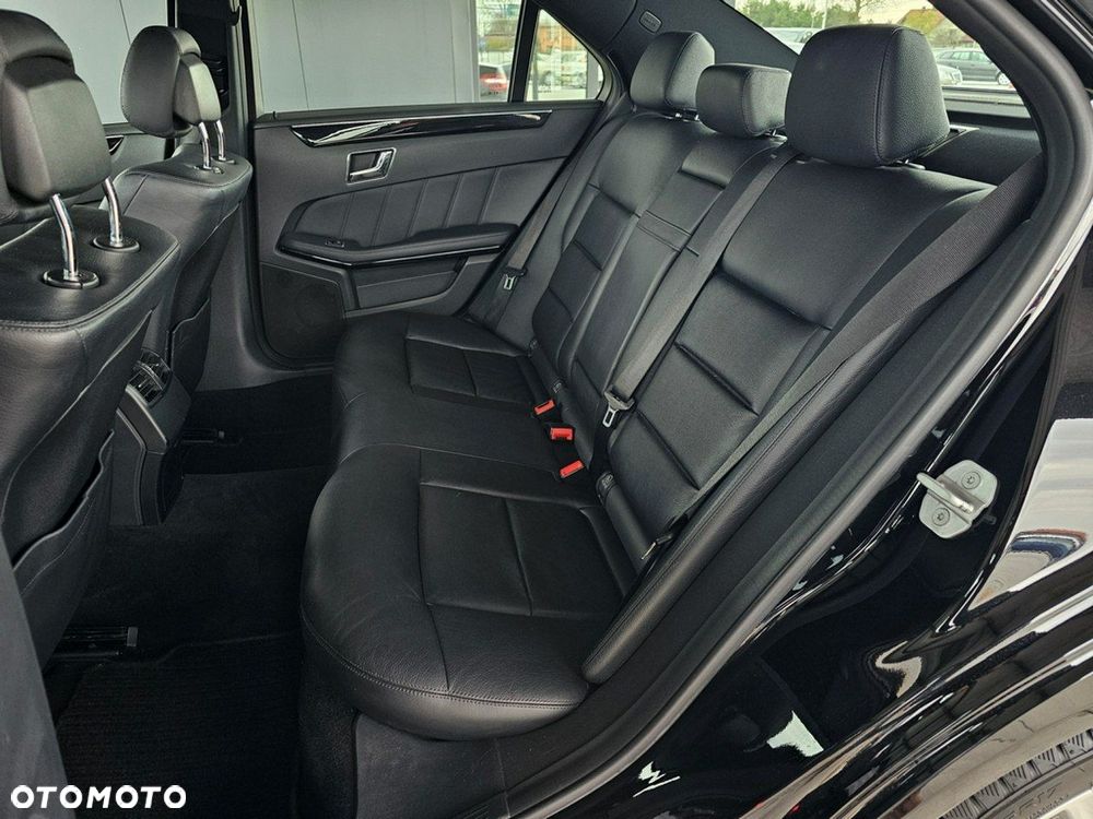 Mercedes-Benz Klasa E - 28