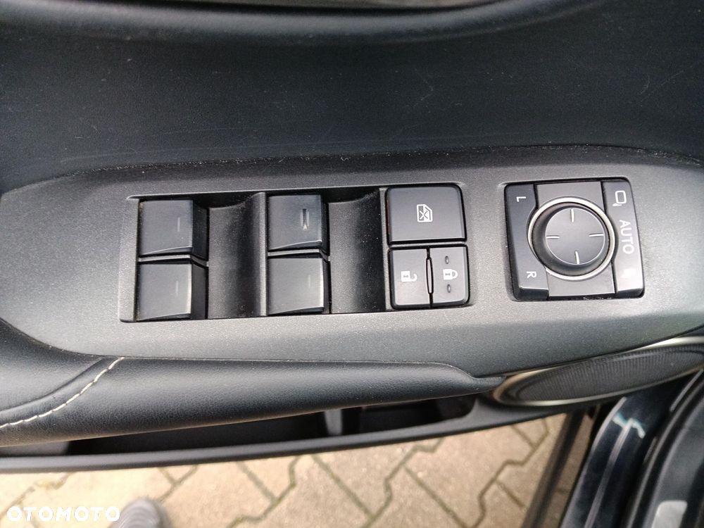 Lexus NX 300h Elite 2WD - 15