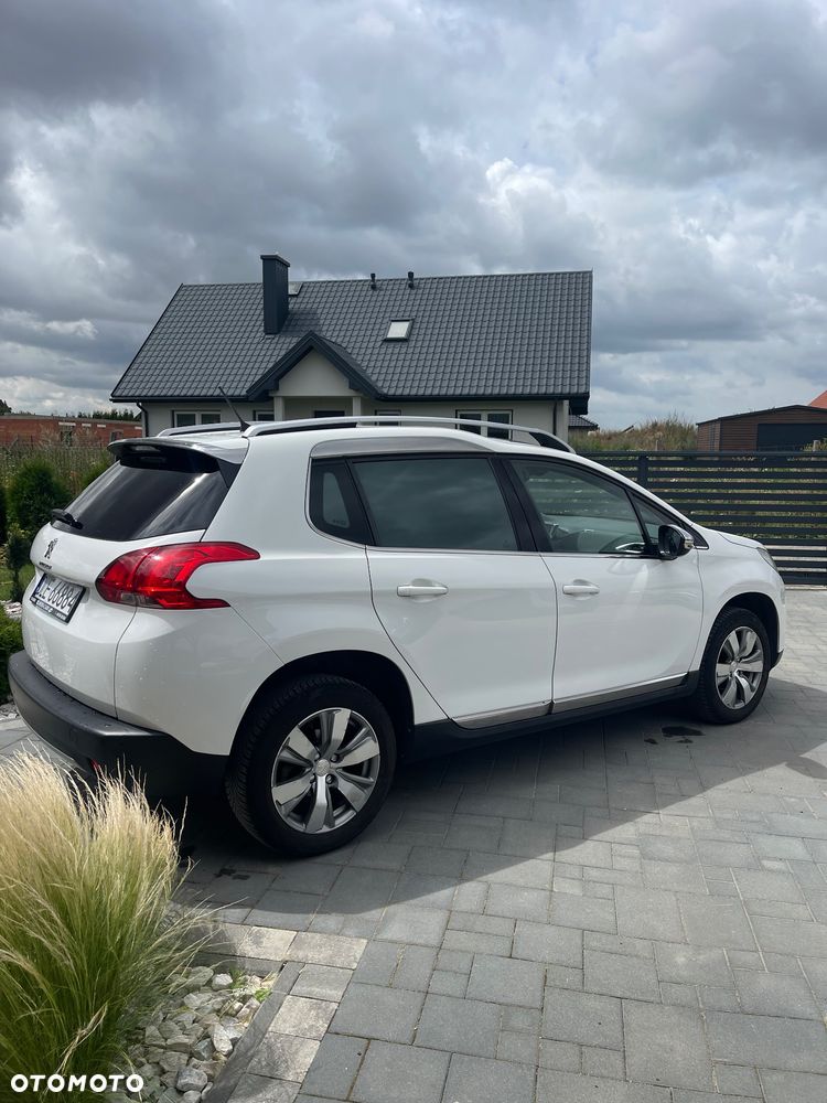 Peugeot 2008 1.2 VTi Allure - 10