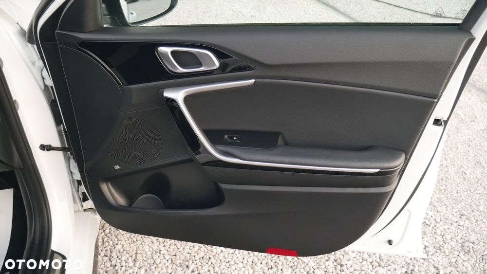 Kia ProCeed - 29