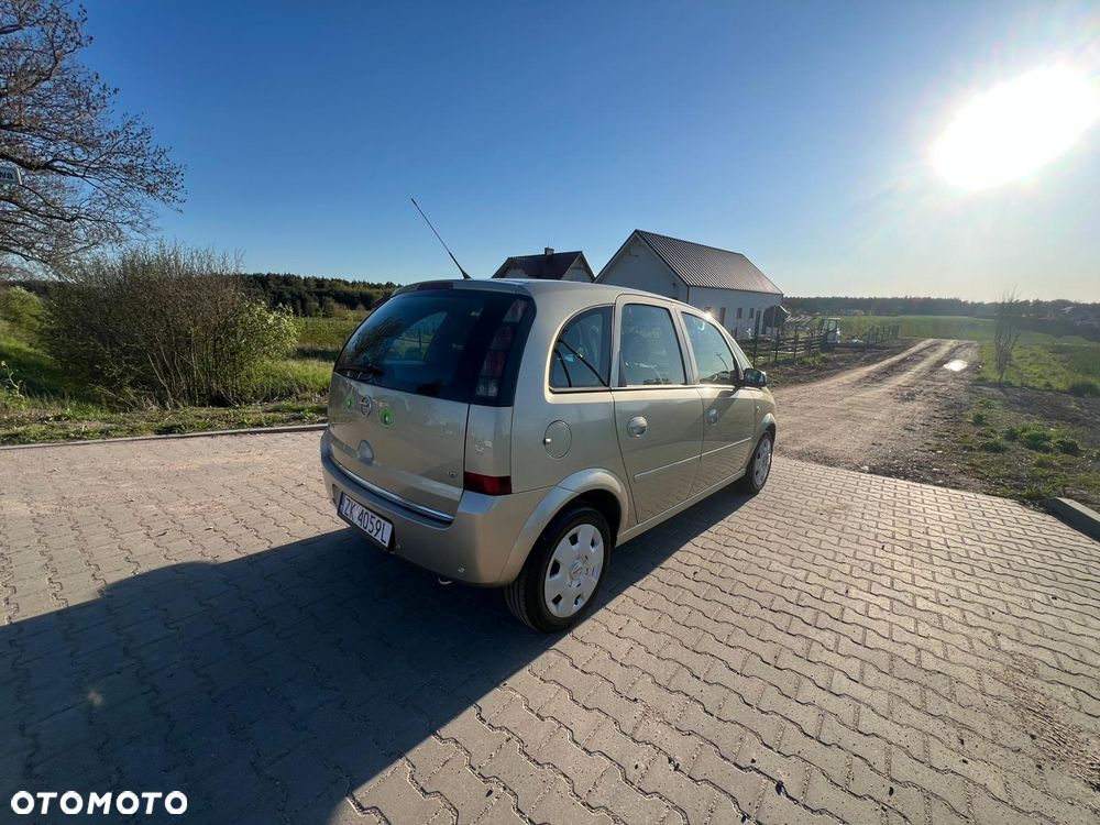 Opel Meriva 1.8 16V Cosmo Easytronic - 8