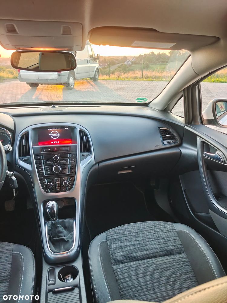 Opel Astra 1.4 T Cosmo EU6 - 25