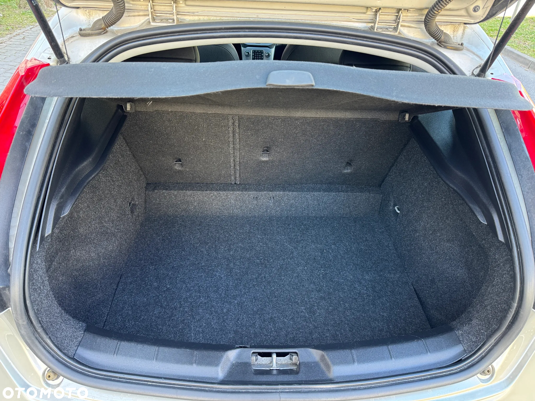 Volvo V40 Cross Country T3 Drive-E Momentum - 35