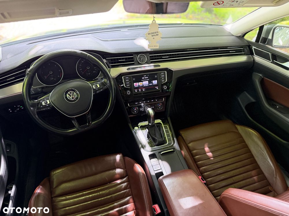 Volkswagen Passat 2.0 TDI SCR 4Mot DSG Highline - 6