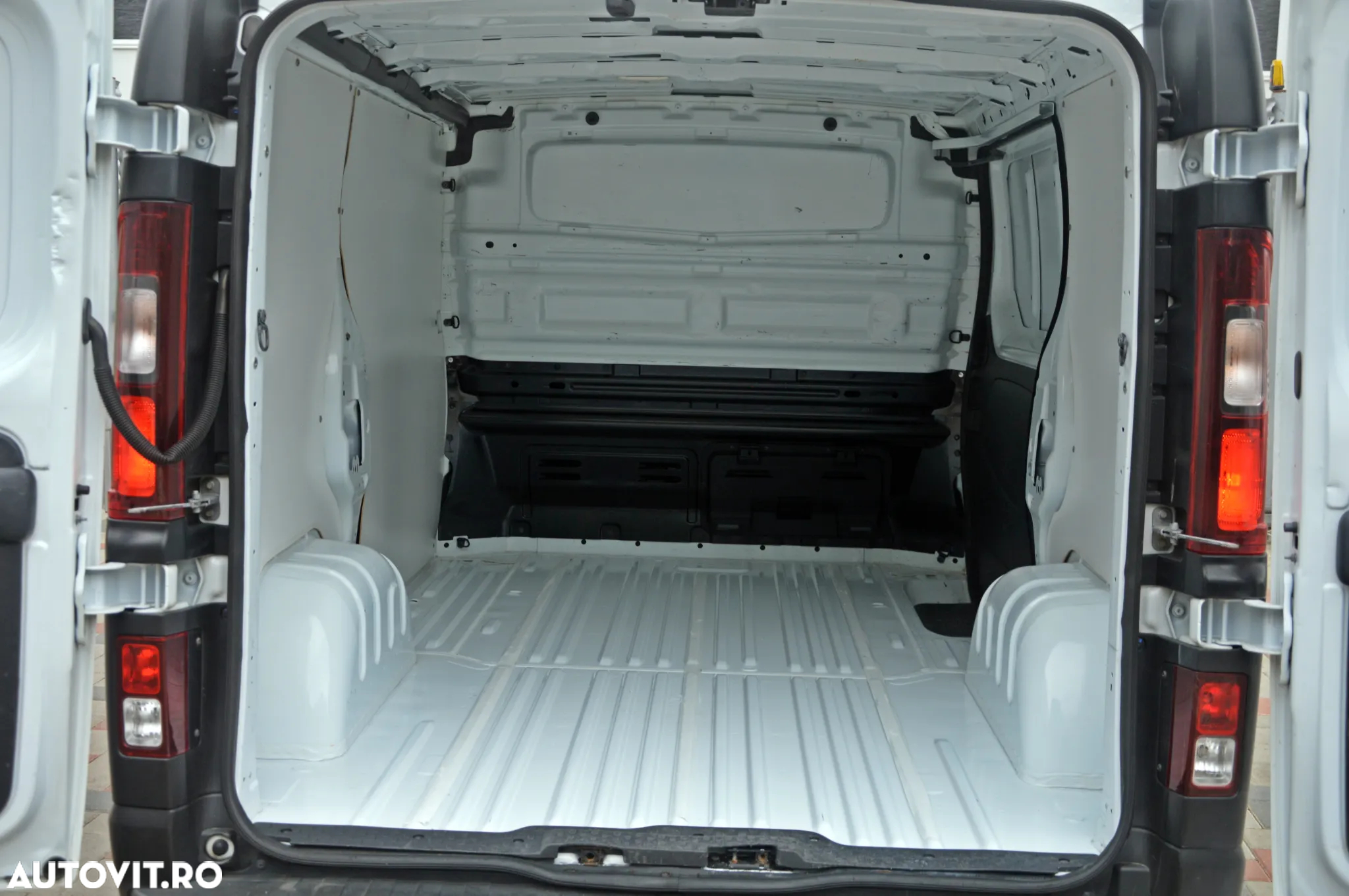 Renault Trafic - 22