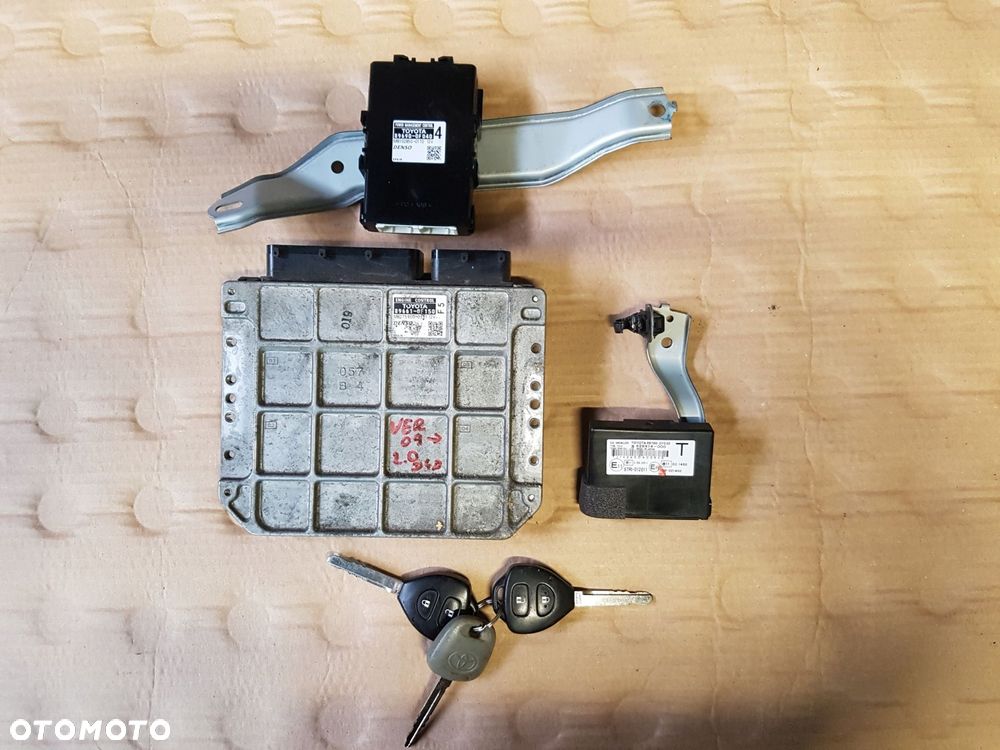 toyota verso 09-15 komputer kluczyk 0f150 - 1