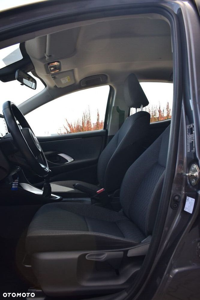 Toyota Yaris - 10