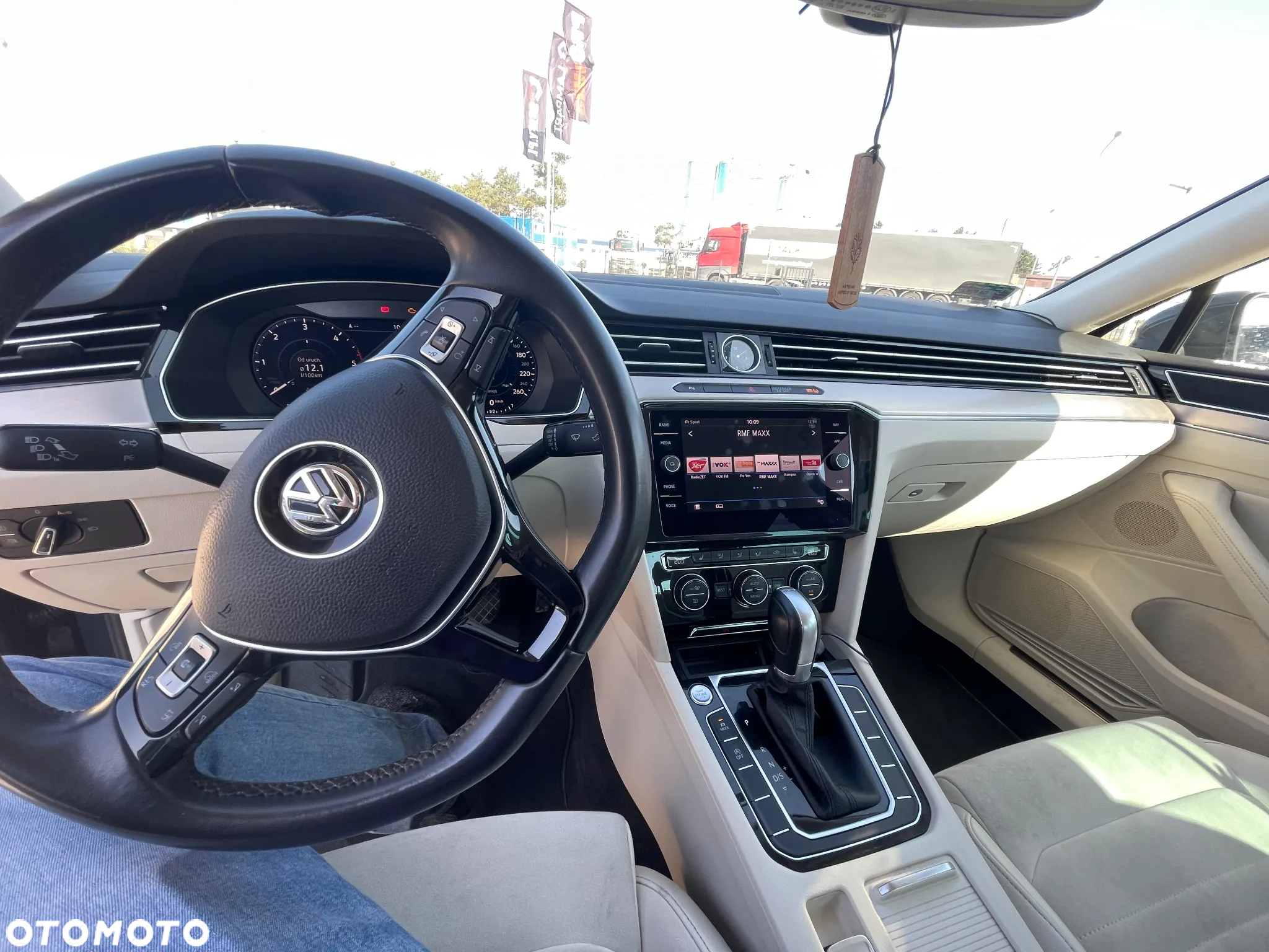 Volkswagen Passat 2.0 TDI Bi-Turbo BMT 4Mot Highline DSG - 4