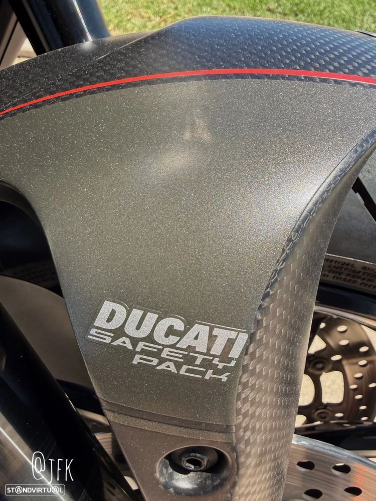 Ducati Diavel Carbon Edition - 11