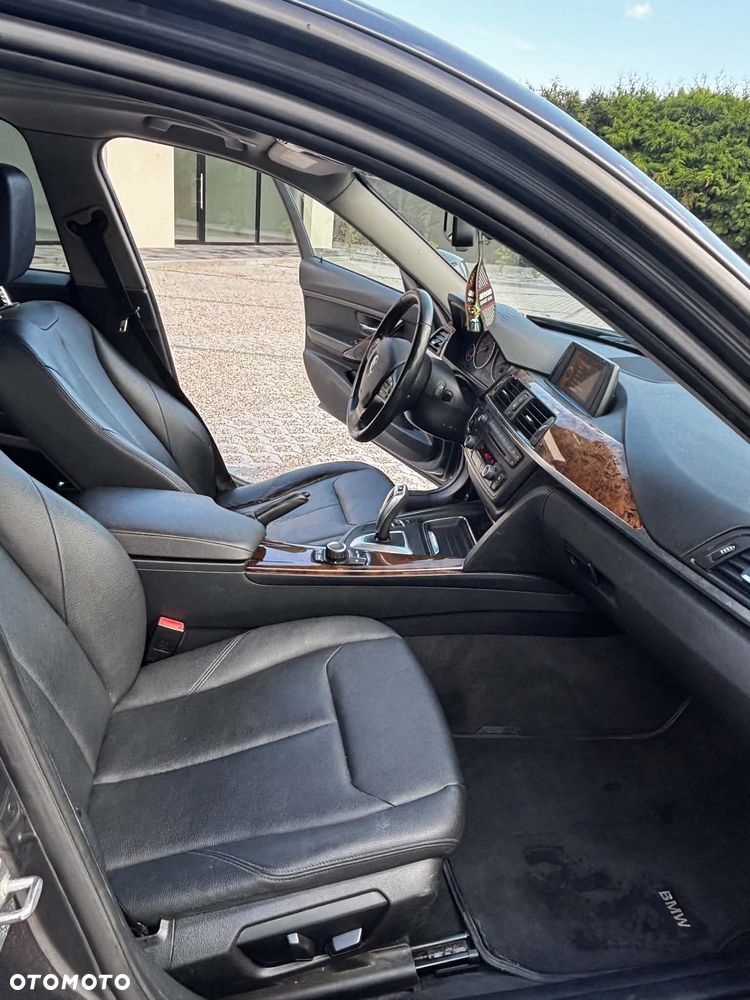 BMW Seria 3 328i xDrive - 8