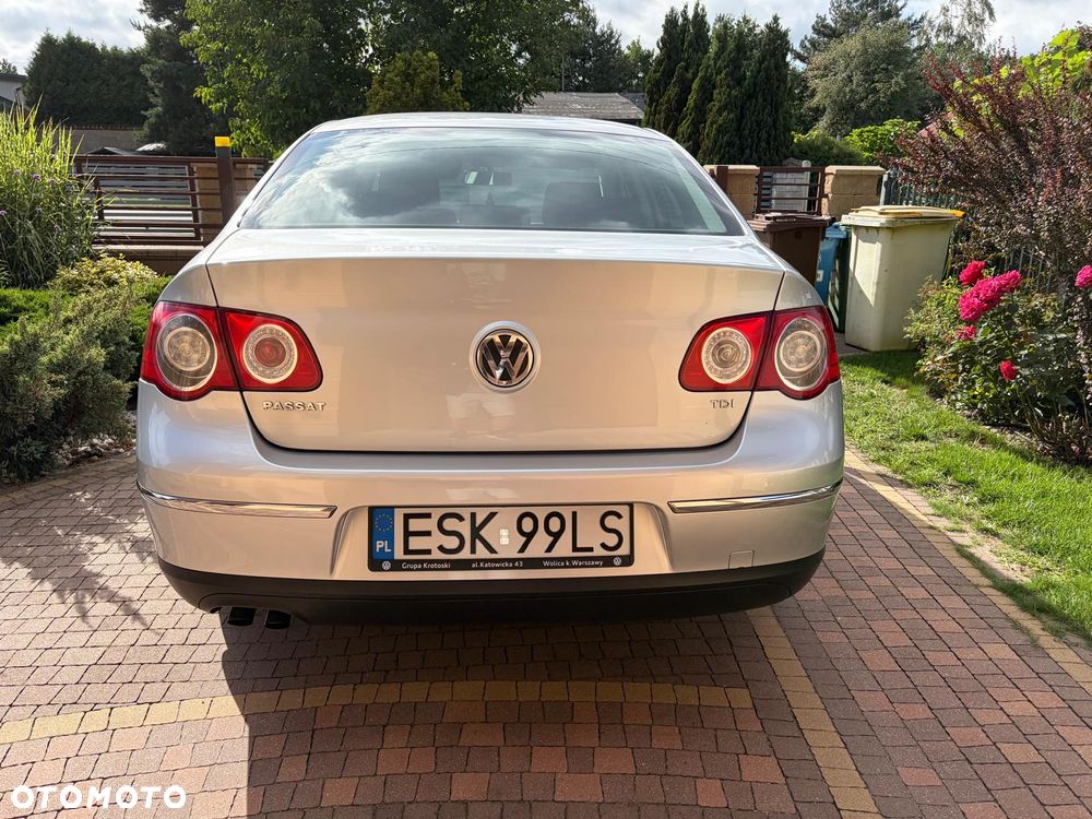 Volkswagen Passat 1.9 TDI Comfortline - 6