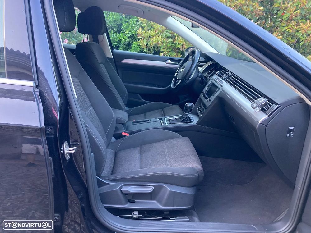 VW Passat Variant 1.6 TDI Confortline DSG - 9