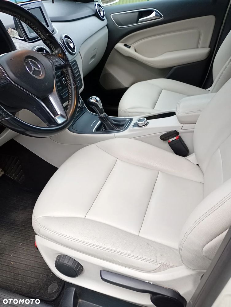 Mercedes-Benz Klasa B 180 CDI (BlueEFFICIENCY) - 6