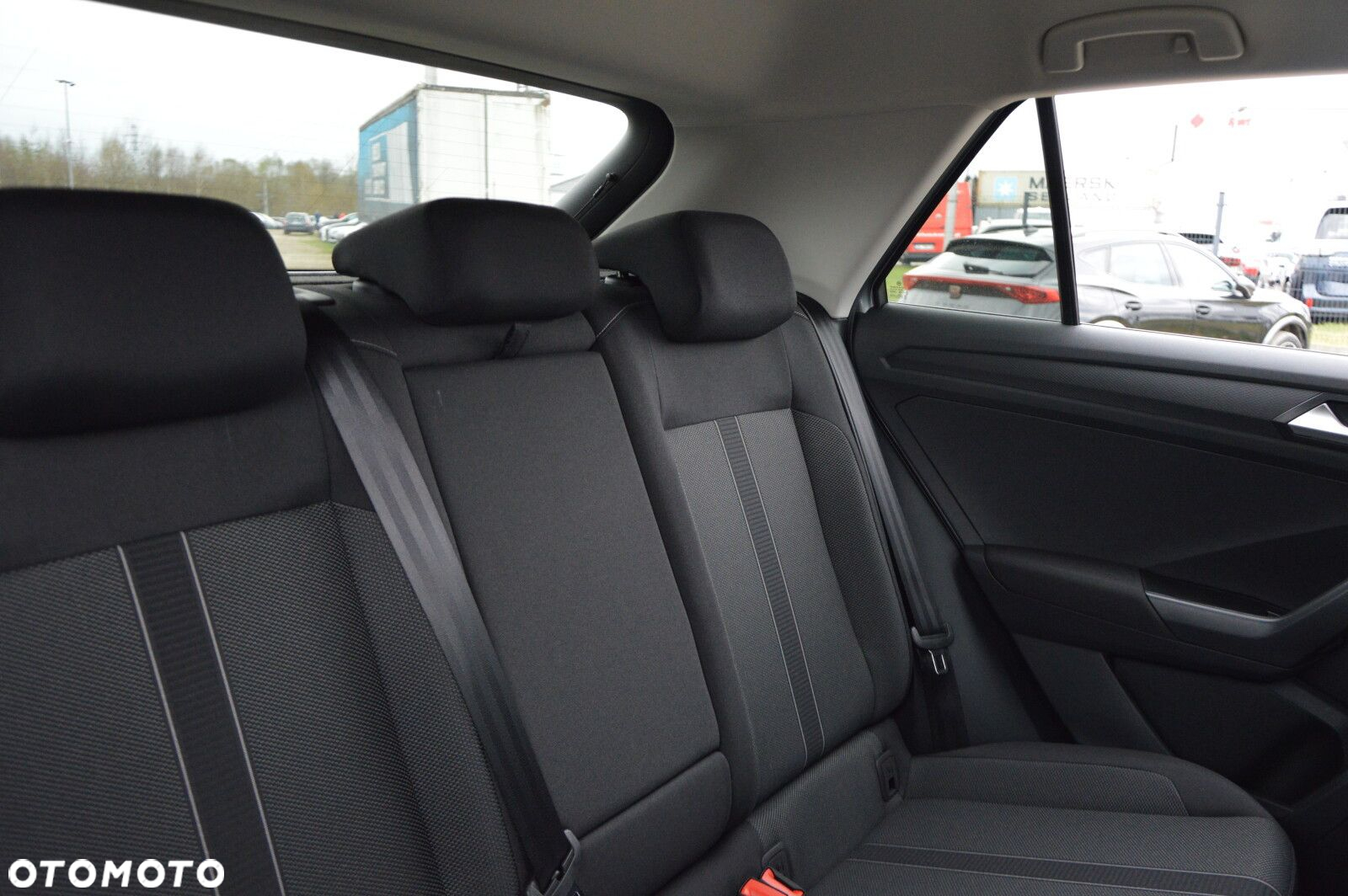 Volkswagen T-Roc - 14