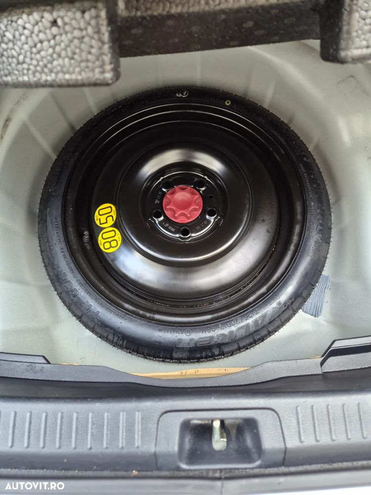 Toyota Corolla 1.8 HSD Dynamic - 23