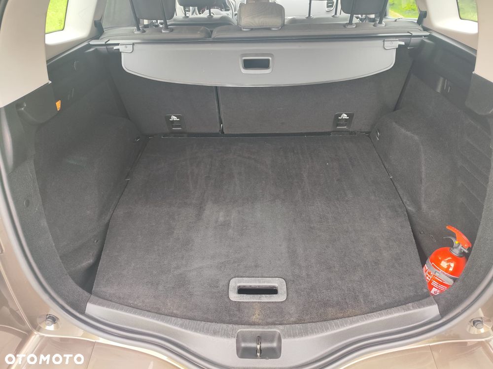 Renault Grand Scenic - 18
