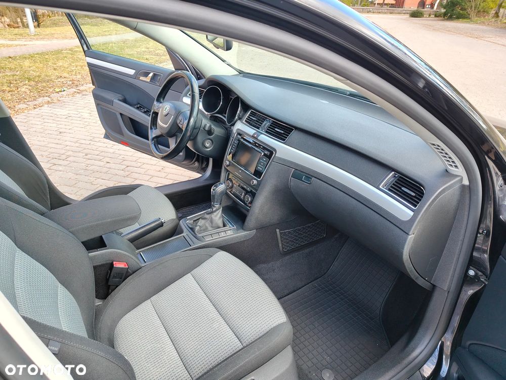 Skoda Superb 2.0 TDI Elegance - 8