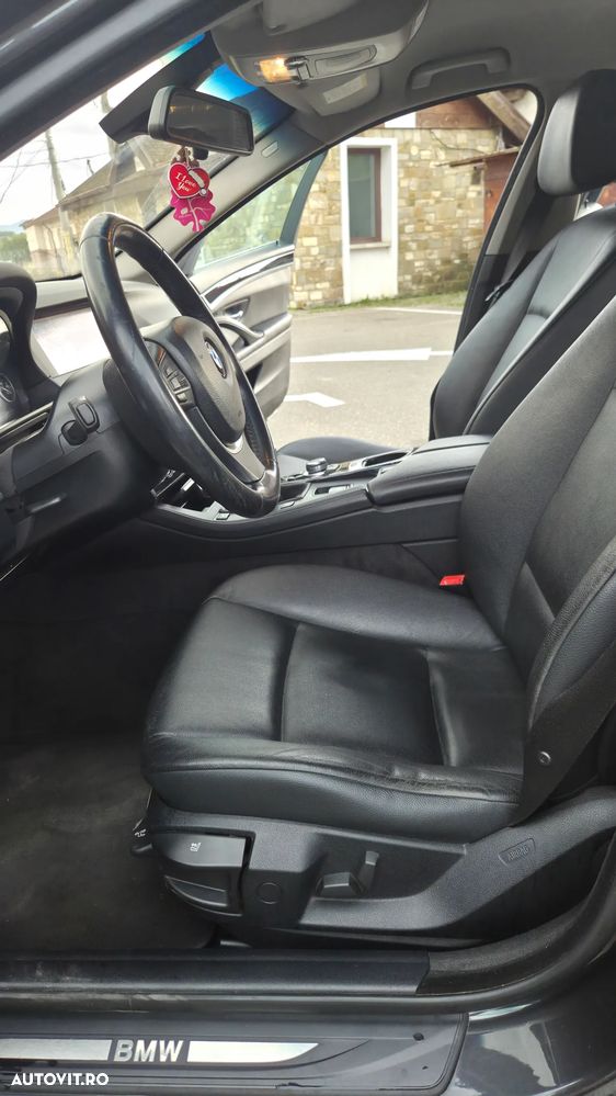 BMW Seria 5 520d - 5