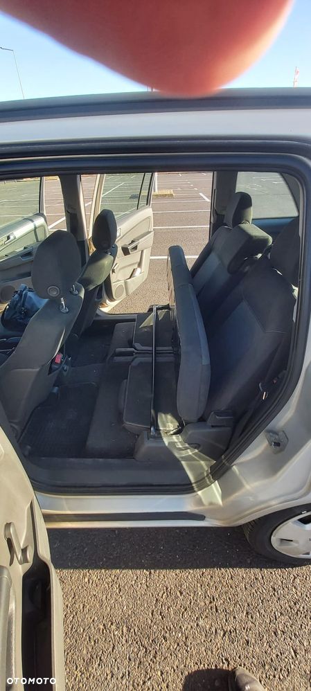 Opel Zafira - 11