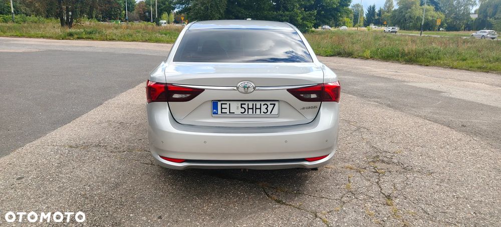 Toyota Avensis 1.8 Premium - 5