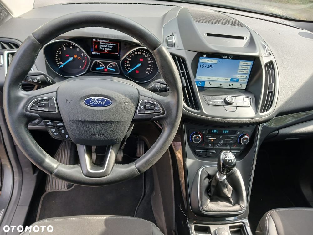 Ford Kuga 1.5 EcoBoost 2x4 Titanium - 20