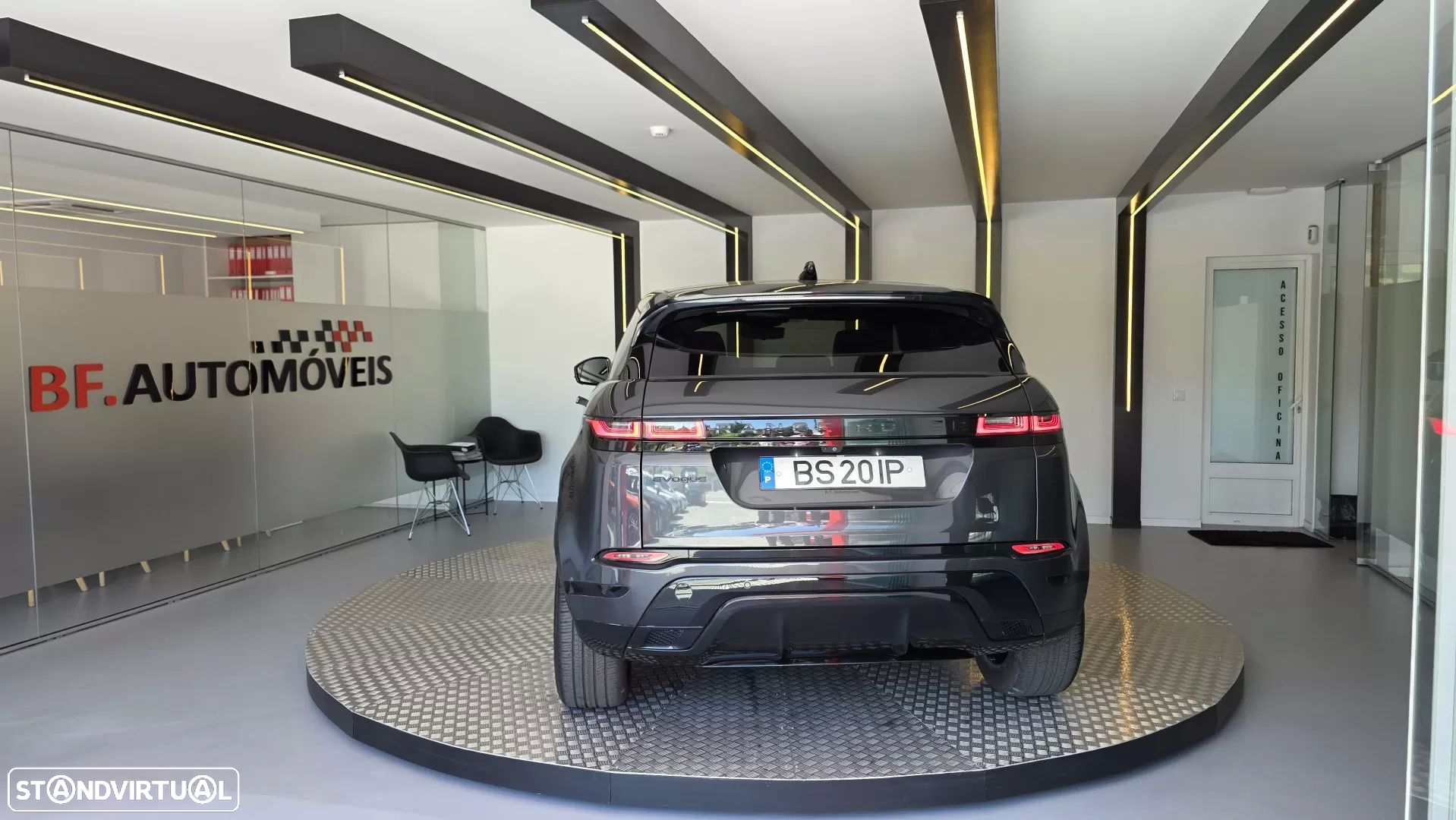 Land Rover Range Rover Evoque 2.0 D240 AWD R-Dynamic HSE Auto - 14