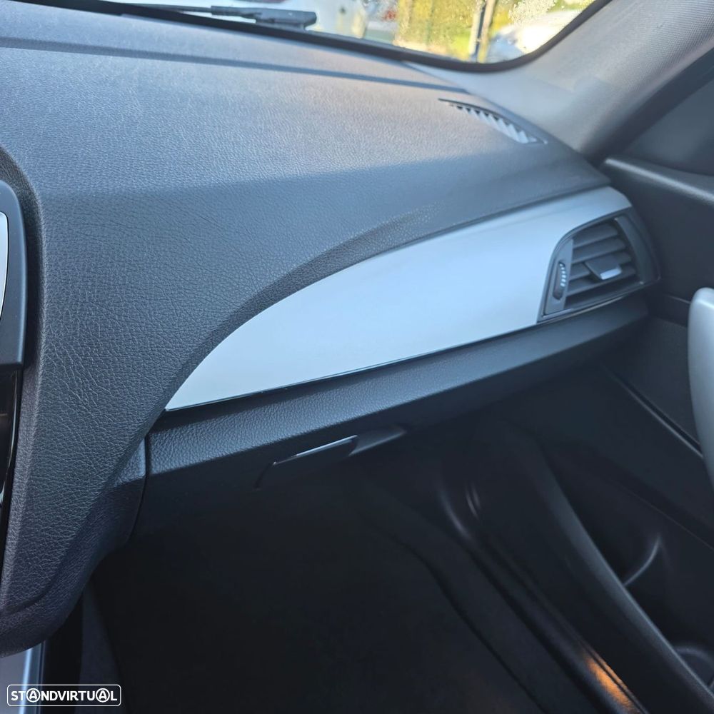 BMW 116 d Line Sport - 28