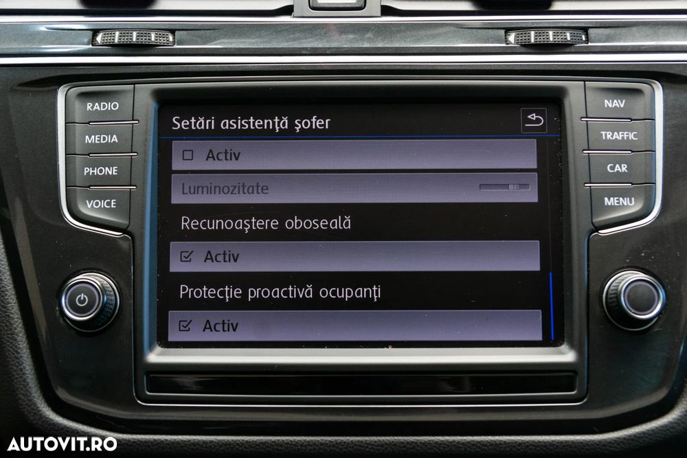 Volkswagen Tiguan 2.0 TDI 4Motion DSG BMT Sport & Style - 20