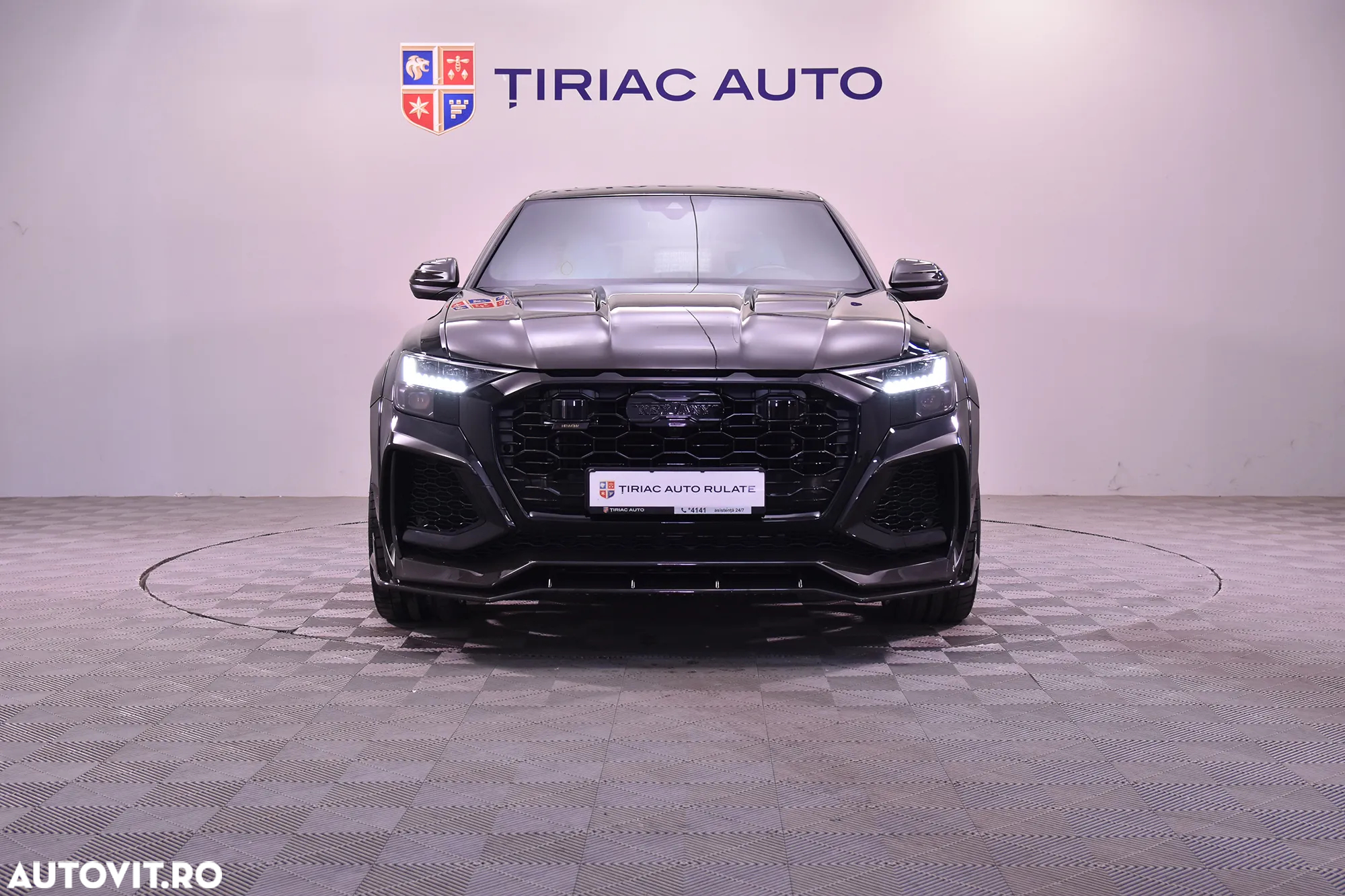 Audi RS Q8 - 8