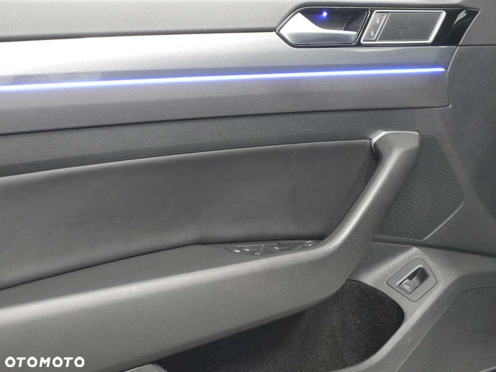Volkswagen Arteon 2.0 TDI SCR DSG R-Line - 18