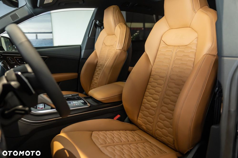 Audi RS Q8 - 8