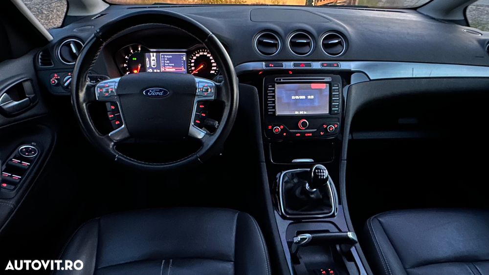 Ford S-Max 2.0 TDCi DPF Titanium - 10