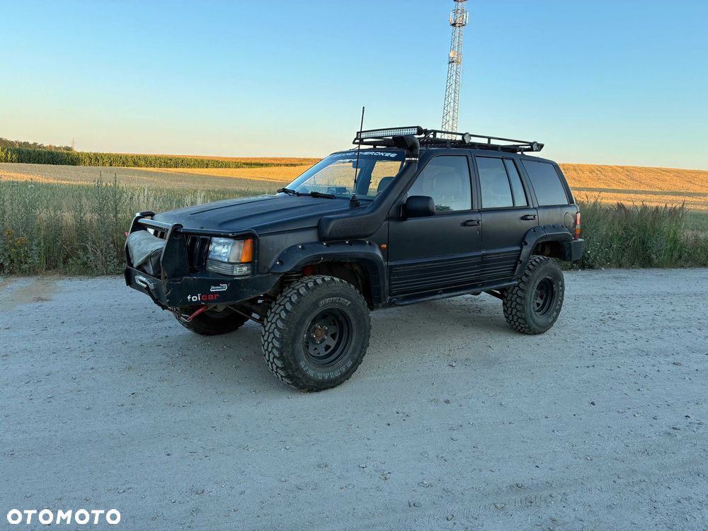Jeep Grand Cherokee - 1