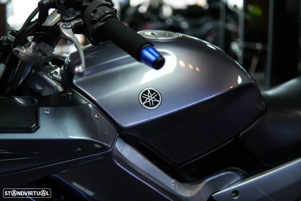 Yamaha FJR 1300 - 20