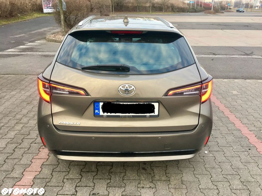 Toyota Corolla - 5