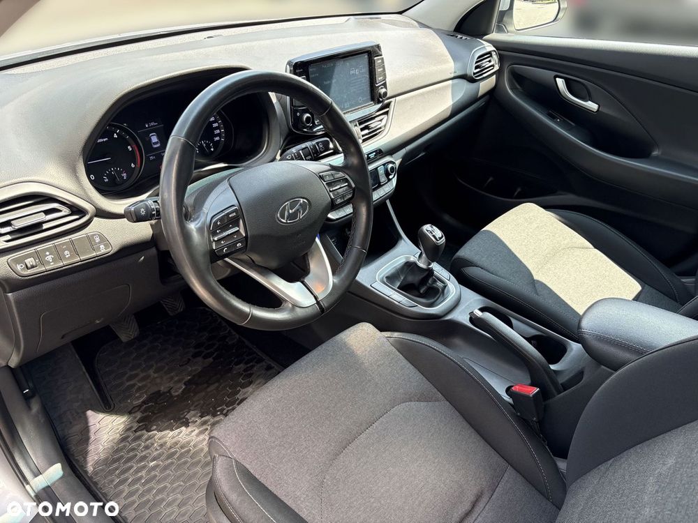 Hyundai i30 1.6 D Comfort - 9