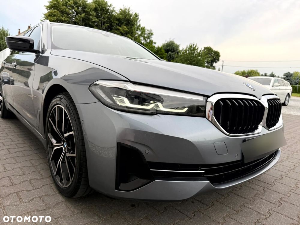 BMW Seria 5 520i Sport-Aut - 39