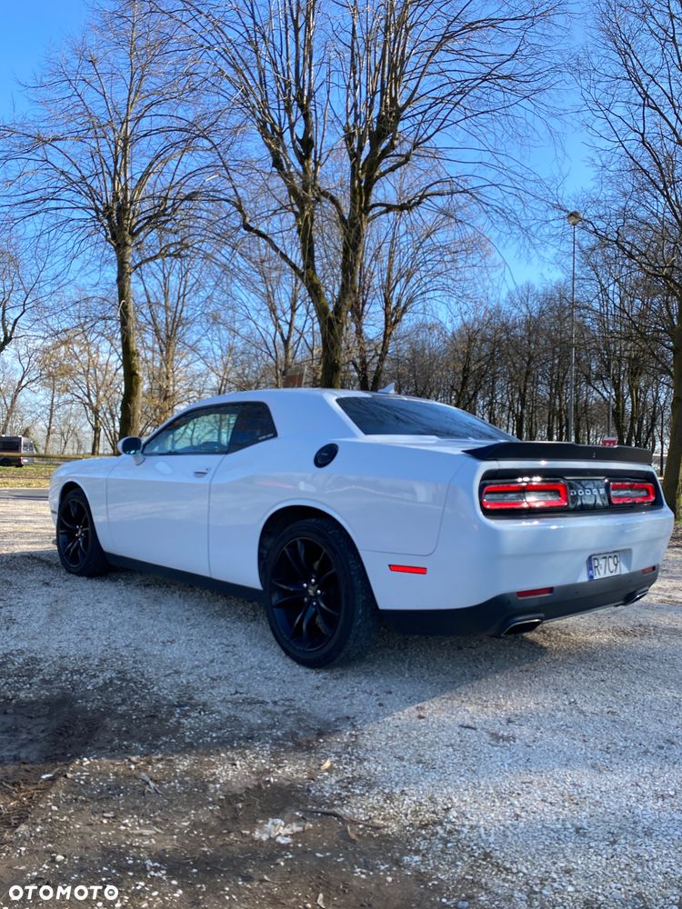 Dodge Challenger - 3