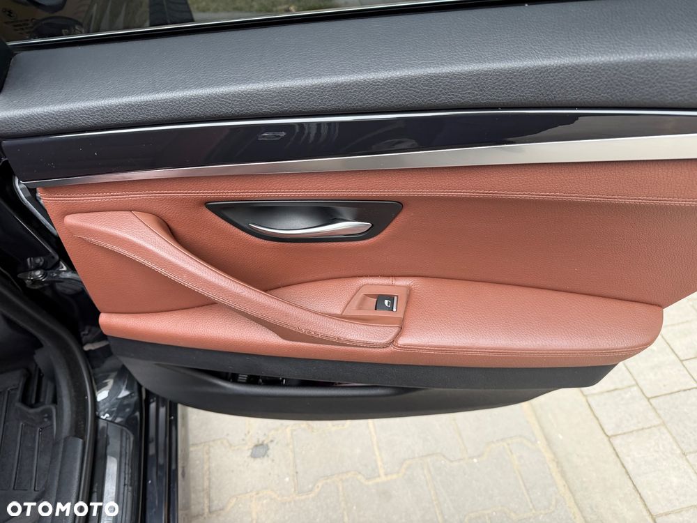 BMW Seria 5 520d Luxury Line - 22