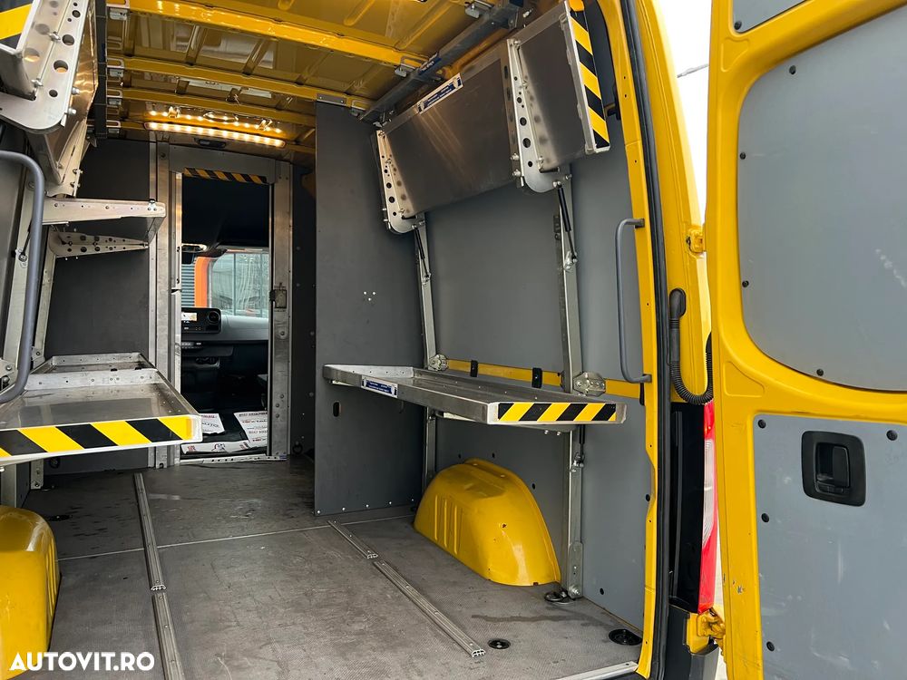 Mercedes-Benz Sprinter - 18