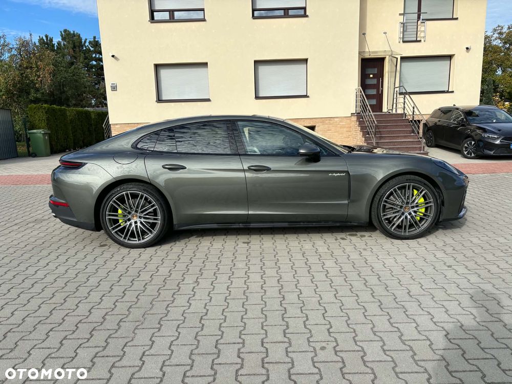 Porsche Panamera 4S E-Hybrid PHEV - 2