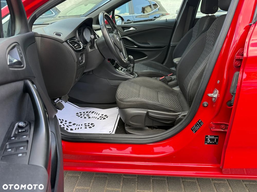 Opel Astra 1.4 T Dynamic S&S - 17