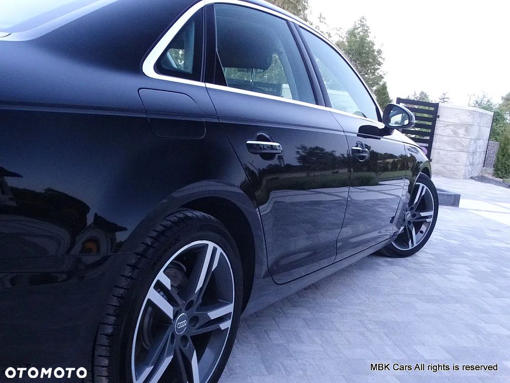 Audi A4 Limousine 40 TDI S tronic S line - 16