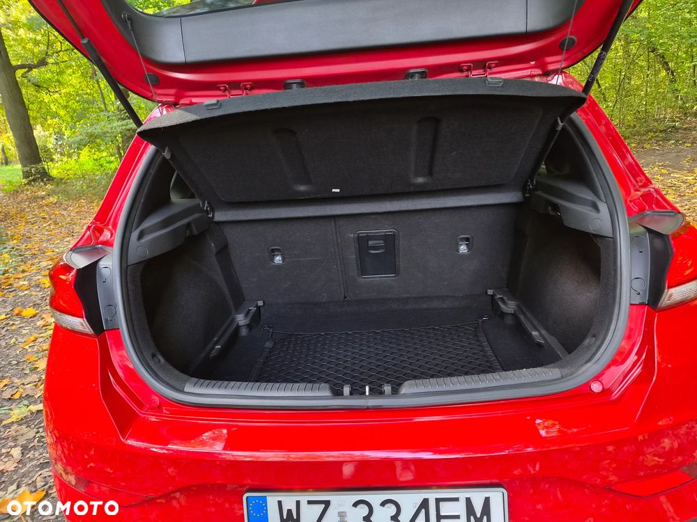 Hyundai i30 1.6 D Comfort - 14