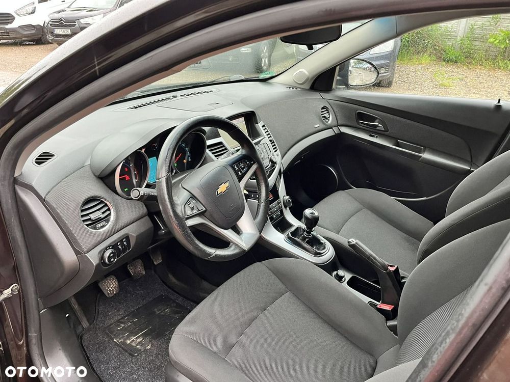 Chevrolet Cruze - 17