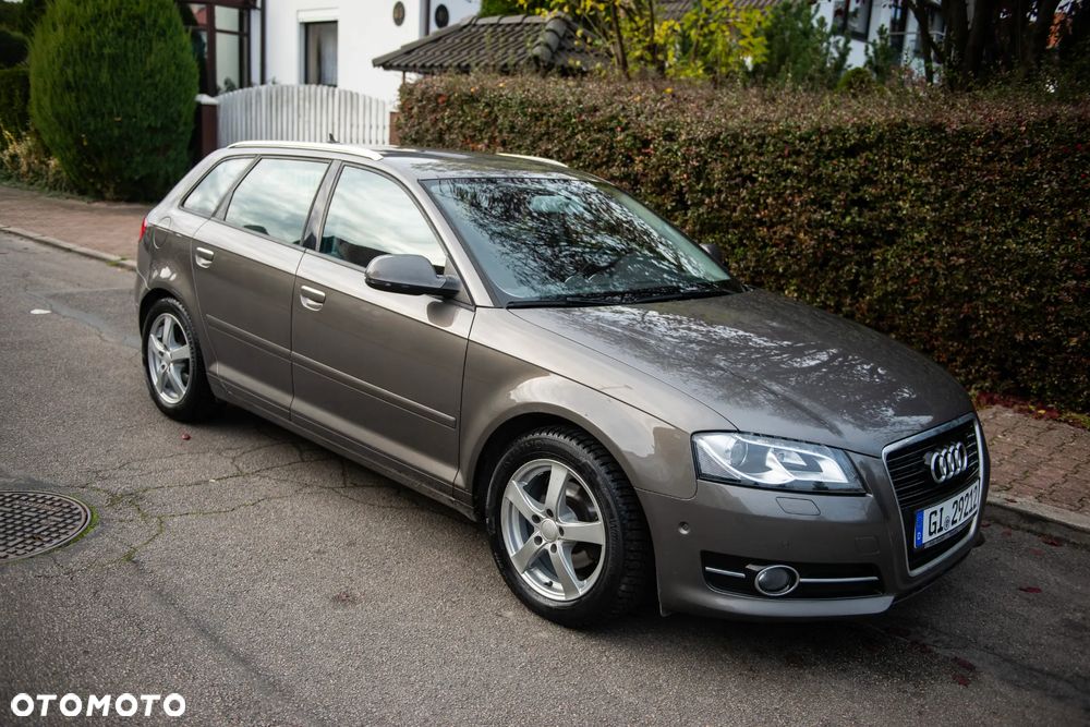 Audi A3 Sportback 1.6 TDI DPF Ambiente - 3