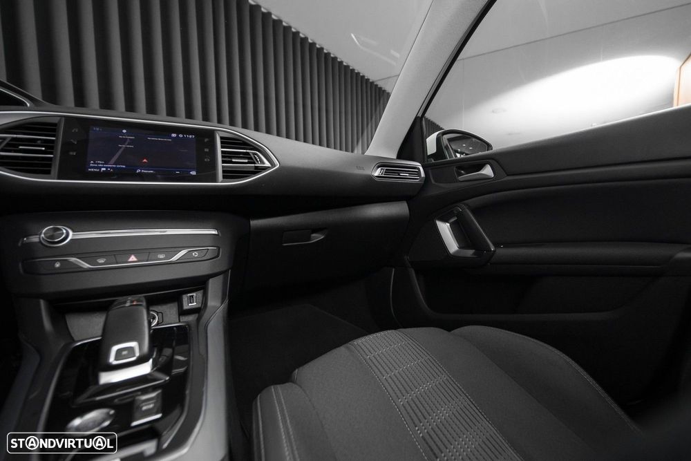 Peugeot 308 SW 1.5 BlueHDi Allure EAT8 - 14